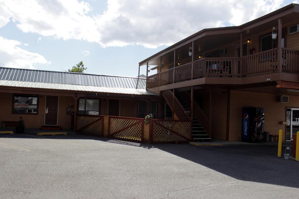 Country Motor Inn Livingston Kültér fotó