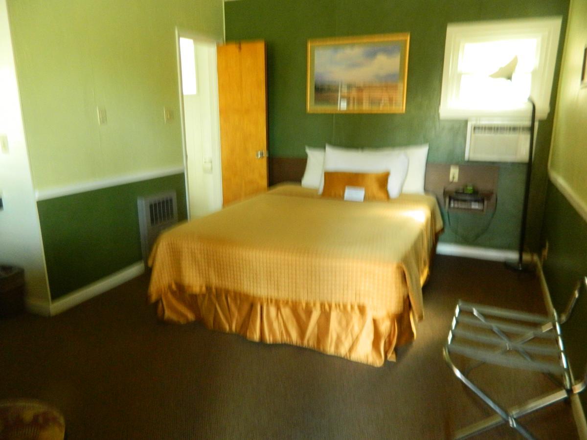 Country Motor Inn Livingston Kültér fotó