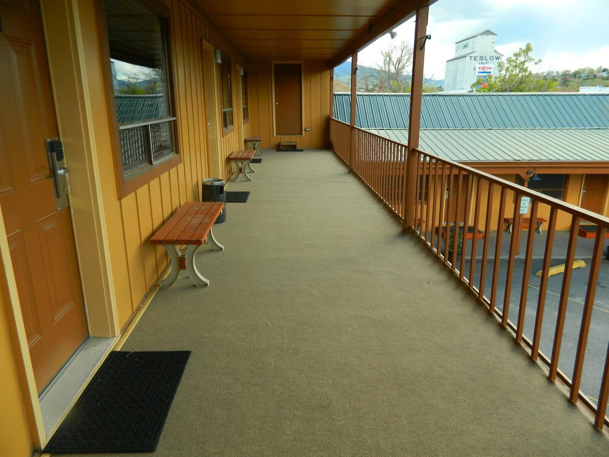 Country Motor Inn Livingston Kültér fotó