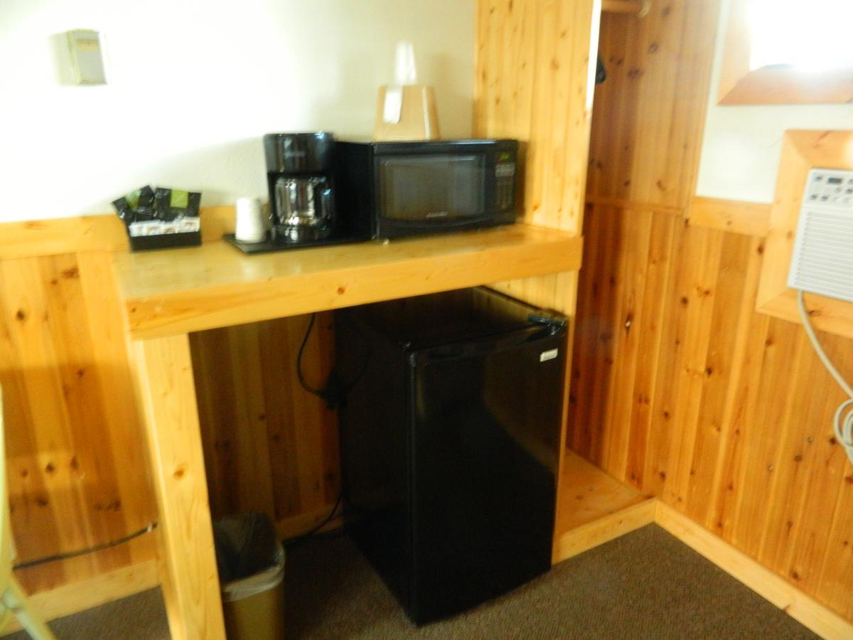 Country Motor Inn Livingston Kültér fotó