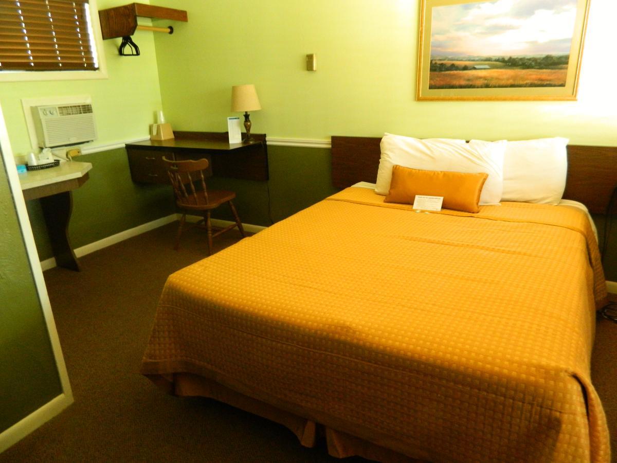 Country Motor Inn Livingston Kültér fotó