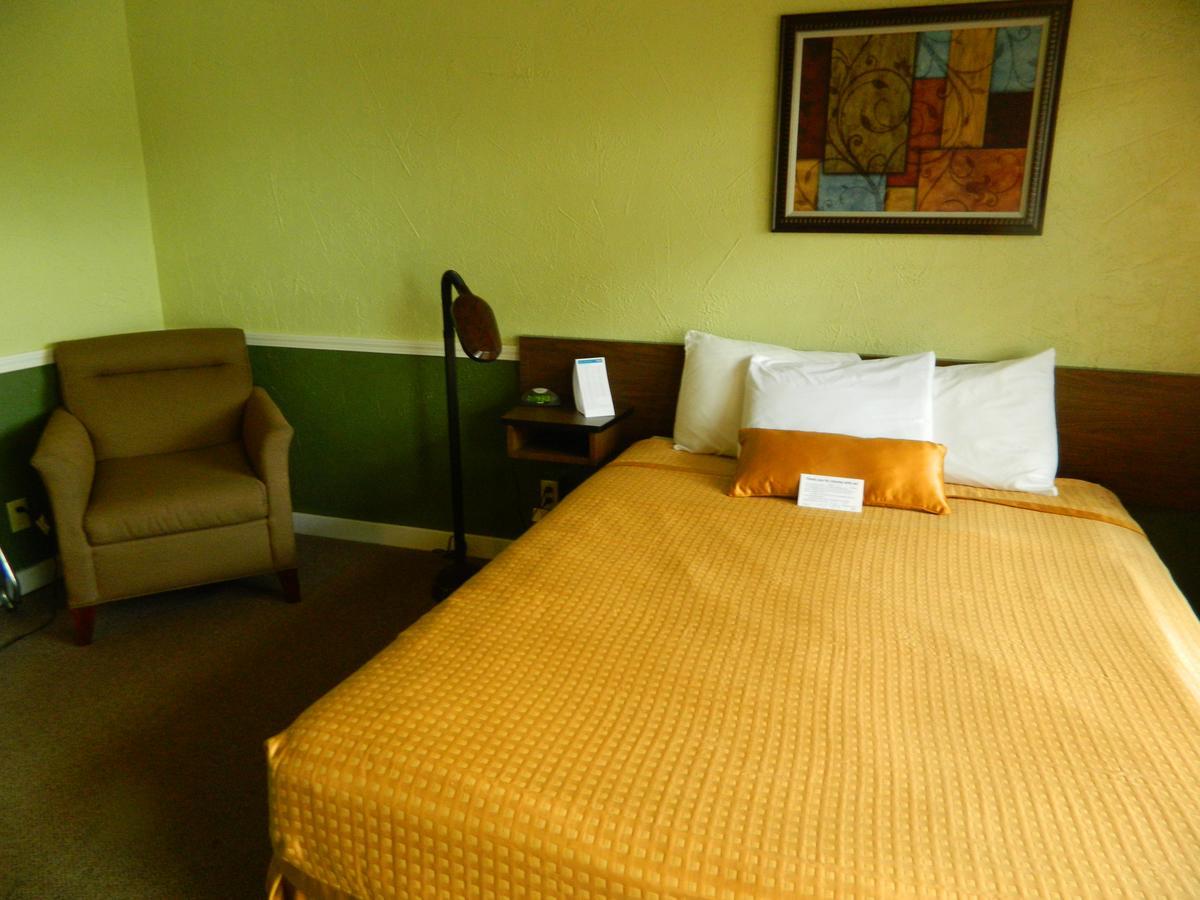 Country Motor Inn Livingston Kültér fotó