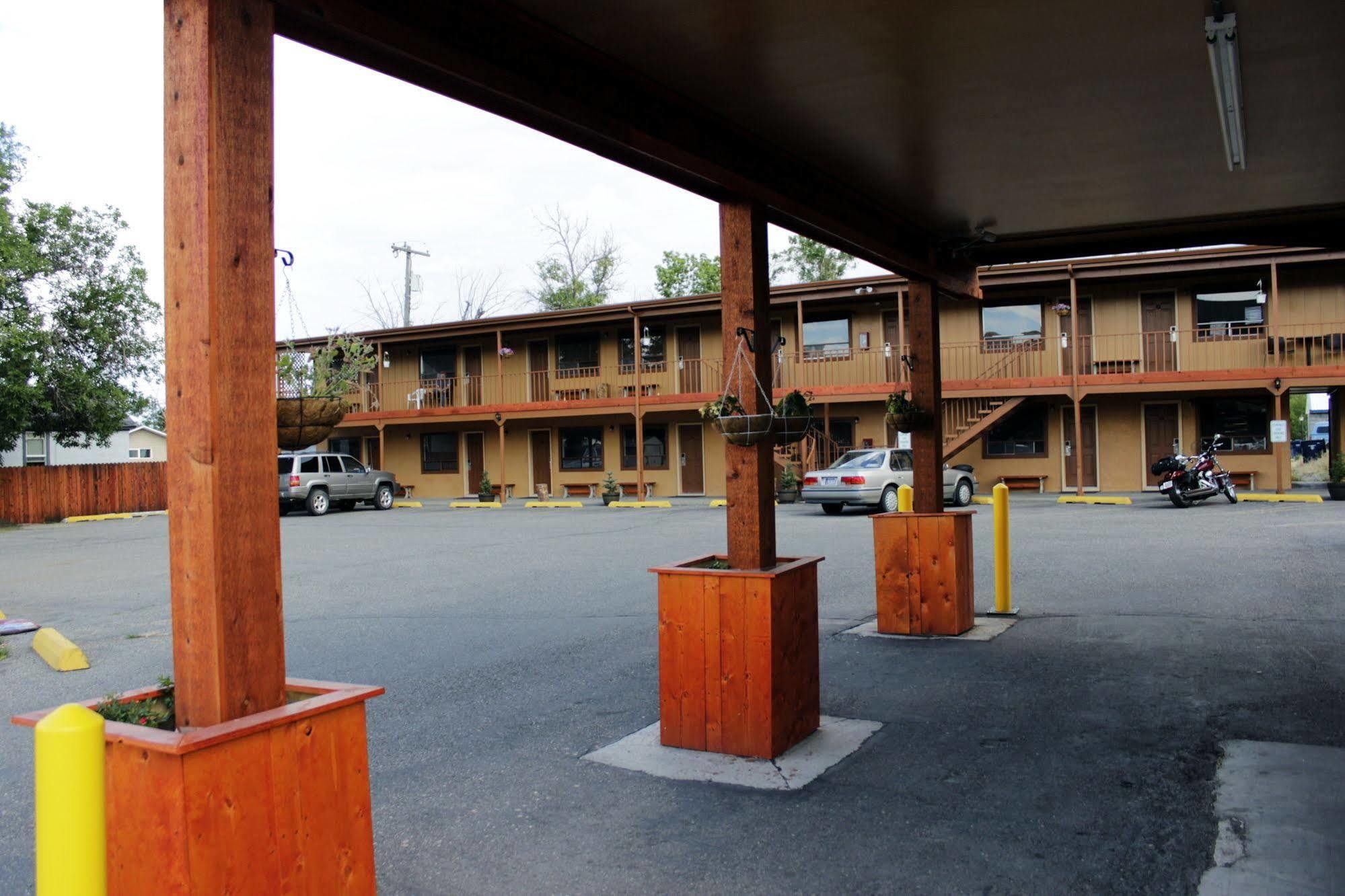 Country Motor Inn Livingston Kültér fotó